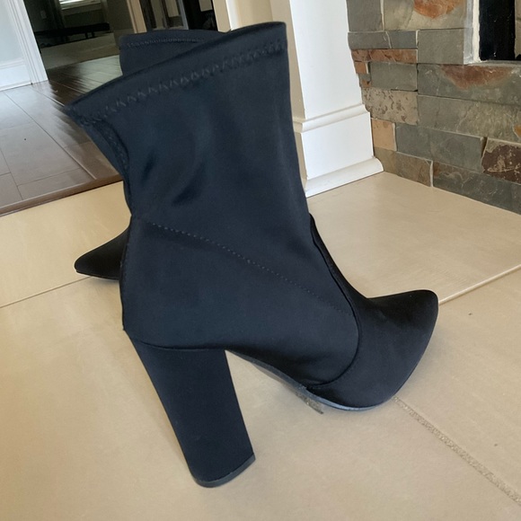 Heels - Picture 2 of 2